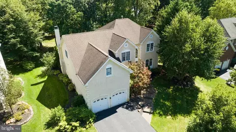 3821 Forest Hill Dr, Furlong, PA 18925