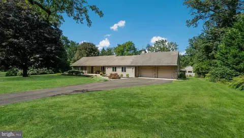 3766 Robin Rd, Furlong, PA 18925