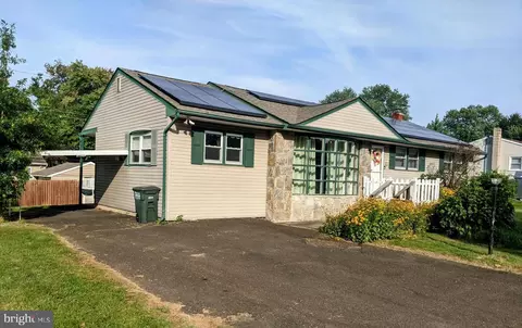 55 Lillian St, Feasterville Trevose, PA 19053