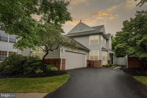1980 Knight Cir, Yardley, PA 19067