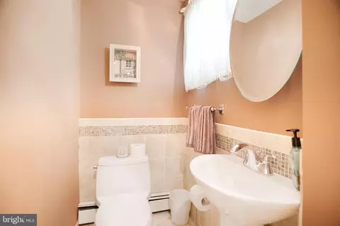 1043 Red Barn Rd, Warminster, PA 18974 photo 14