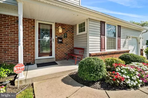 1043 Red Barn Rd, Warminster, PA 18974 photo 3