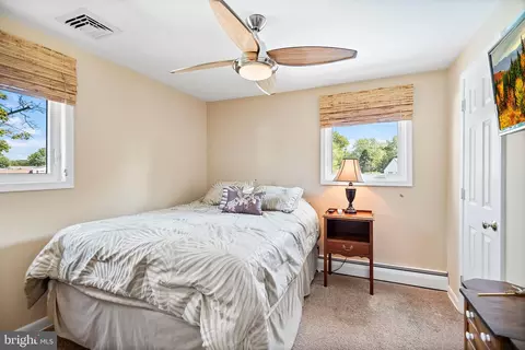 1043 Red Barn Rd, Warminster, PA 18974 photo 19
