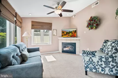 1043 Red Barn Rd, Warminster, PA 18974 photo 12