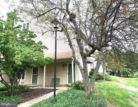 316 Society Pl, Newtown, PA 18940