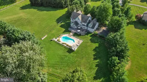 7 Plumridge Rd, Doylestown, PA 18902