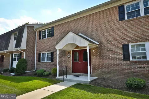 206 M Hampton Xing, Southampton, PA 18966