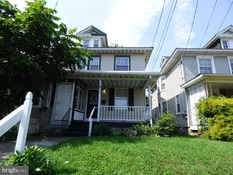 737 S Pennsylvania Ave, Morrisville, PA 19067