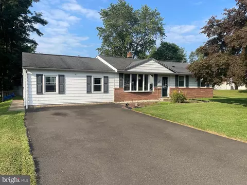 47 Rose Ave, Feasterville Trevose, PA 19053