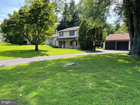 106 S Traymore Ave, Warminster, PA 18974