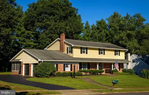 1319 Albright Dr, Yardley, PA 19067