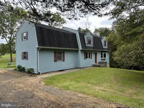 324 Cafferty Rd, Pipersville, PA 18947
