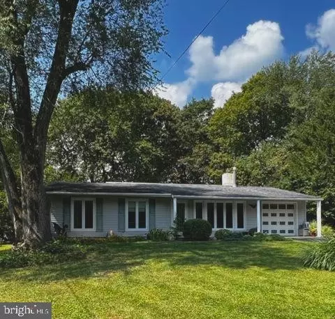 190 S Shady Retreat Rd, Doylestown, PA 18901