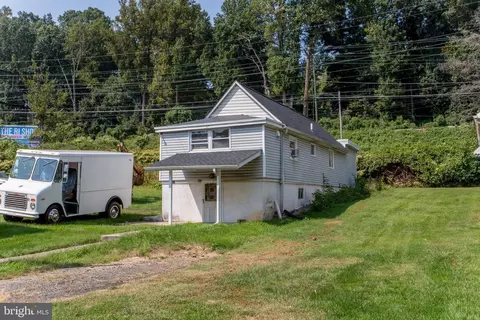 1637 W Lincoln Hwy, Langhorne, PA 19047