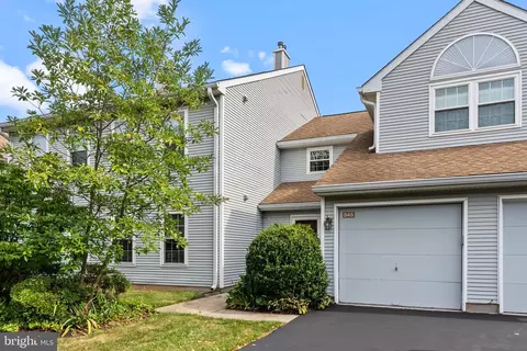 545 Cedar Hollow Dr, Yardley, PA 19067