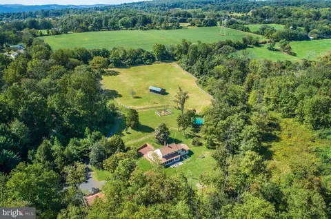 1409 Pleasant View Rd, Coopersburg, PA 18036
