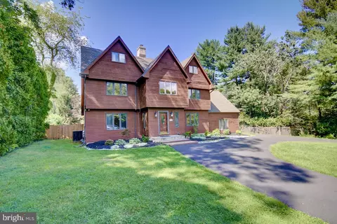 678 Laurel Ln, Yardley, PA 19067