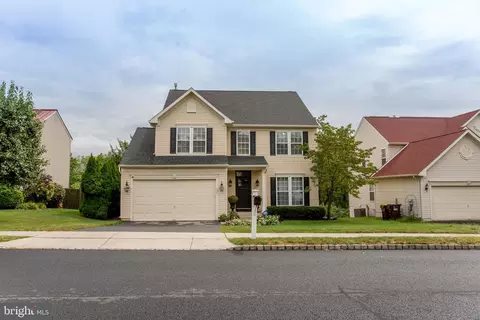 4583 Summerhill Dr, Doylestown, PA 18902
