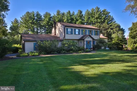 102 Quail Dr, Doylestown, PA 18901