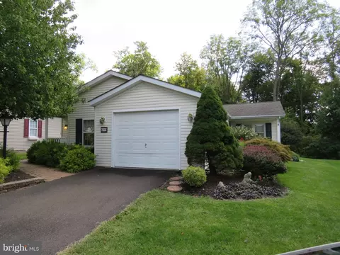 277 Countryside Cir, New Hope, PA 18938