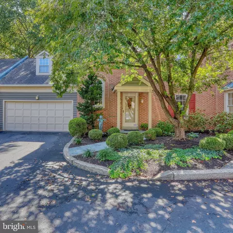 44 Latham Ct, Doylestown, PA 18901