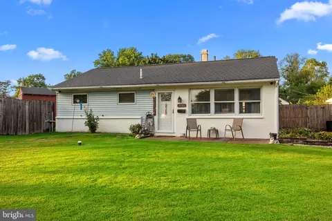 1901 Spencer Dr, Croydon, PA 19021