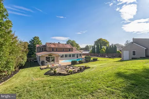 974 Hillside Dr, Southampton, PA 18966