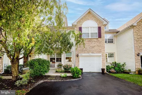 4527 Old Oak Rd, Doylestown, PA 18902