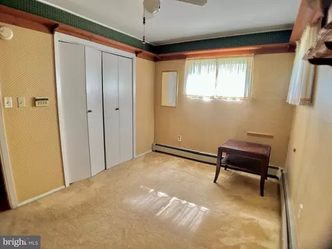 33 Ruby Ln, Levittown, PA 19055 photo 18
