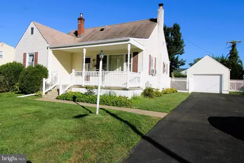 1411 Pleasant Dr, Feasterville Trevose, PA 19053