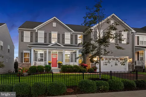 8 Pettits Bridge Rd, Jamison, PA 18929