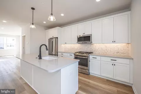 86 Becker Dr #37, Chalfont, PA 18914