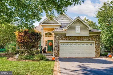 149 Silvertail Ln, New Hope, PA 18938