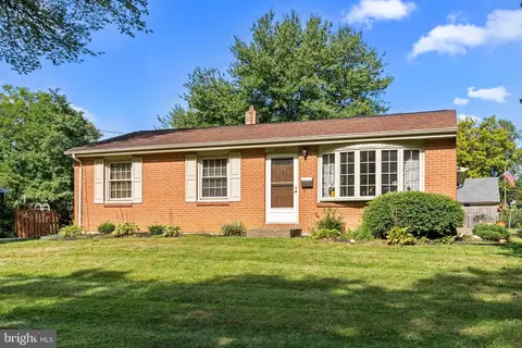 2739 Avenue B, Levittown, PA 19056