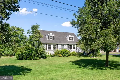 156 John St, Quakertown, PA 18951