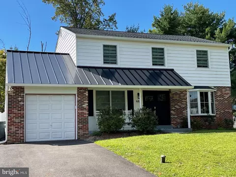 687 Woodlyn Dr, Feasterville Trevose, PA 19053