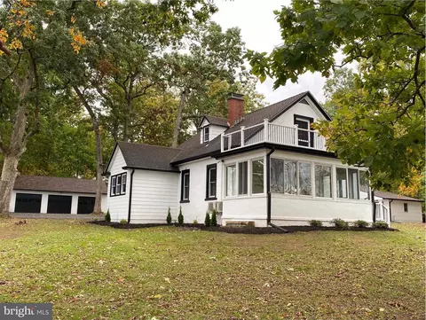 632 Spruce Hill Rd, Ottsville, PA 18942