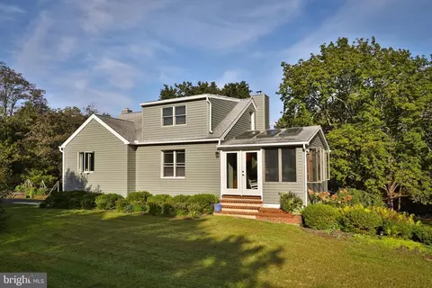 126 E Dark Hollow Rd, Pipersville, PA 18947
