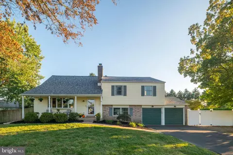 14 Tower Hill Rd, Chalfont, PA 18914