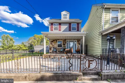1252 Radcliffe St, Bristol, PA 19007