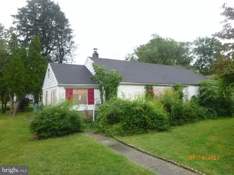927 Winder Dr, Bristol, PA 19007