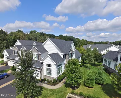 62 Hillyer Ln, Newtown, PA 18940