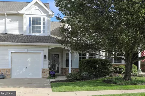 180 Progress Dr, Doylestown, PA 18901 photo 2
