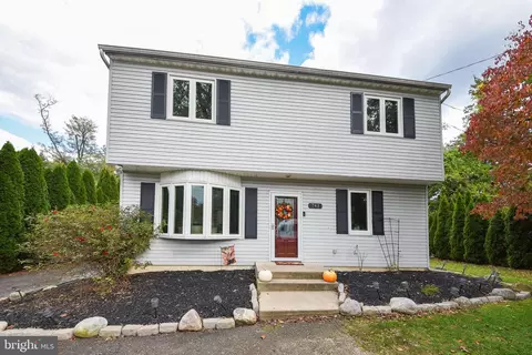 741 Hulmeville Rd, Langhorne, PA 19047