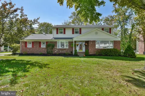 470 Springfield Dr, Southampton, PA 18966