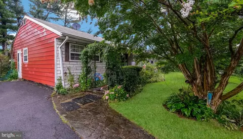 4375 Concord Dr, Feasterville Trevose, PA 19053