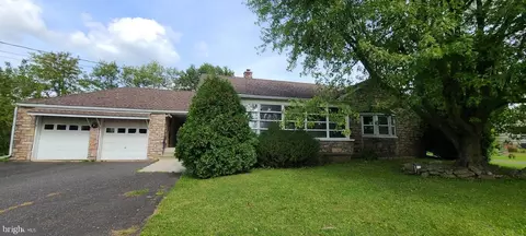 1067 Doylestown Pike, Quakertown, PA 18951