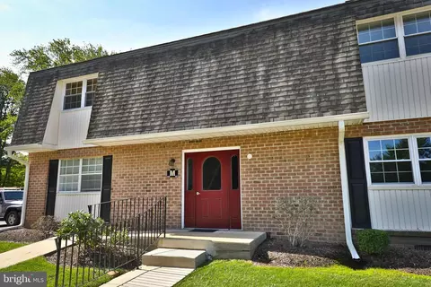 107 Hampton Xing # m, Southampton, PA 18966