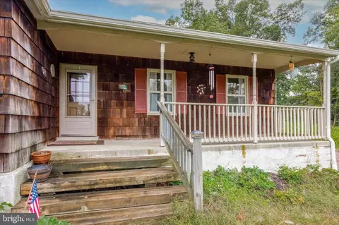 766 Skunk Hollow Rd, Chalfont, PA 18914
