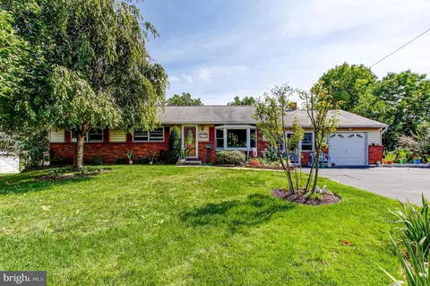 160 Eyre Ave, Sellersville, PA 18960